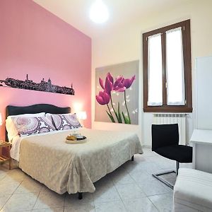 Camera con letto queen size